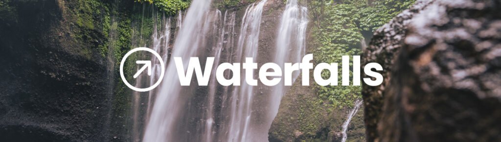 Air Terjun Sendang Gile Lombok dengan aliran deras di kaki Gunung Rinjani